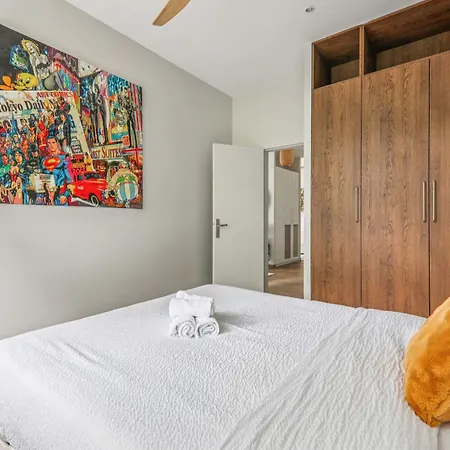 Apartment Superb Flat - 3 Bedrooms Sleeps 10 - Charonne Nation