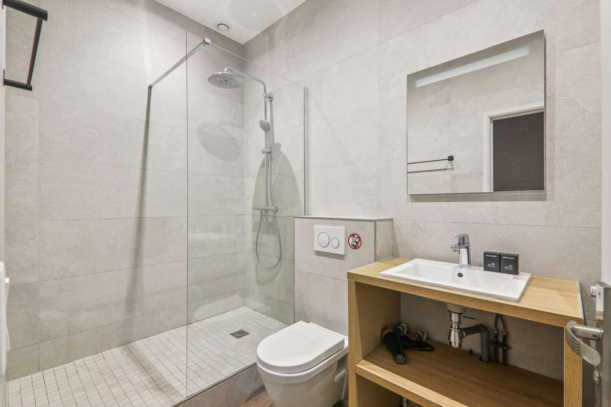 Apartment Superb Flat - 3 Bedrooms Sleeps 10 - Charonne Nation